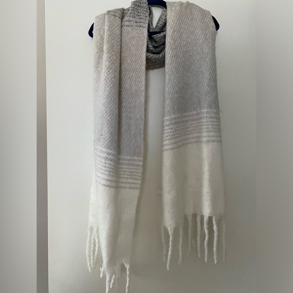 Scarf shawl with fringe Lauren Conrad